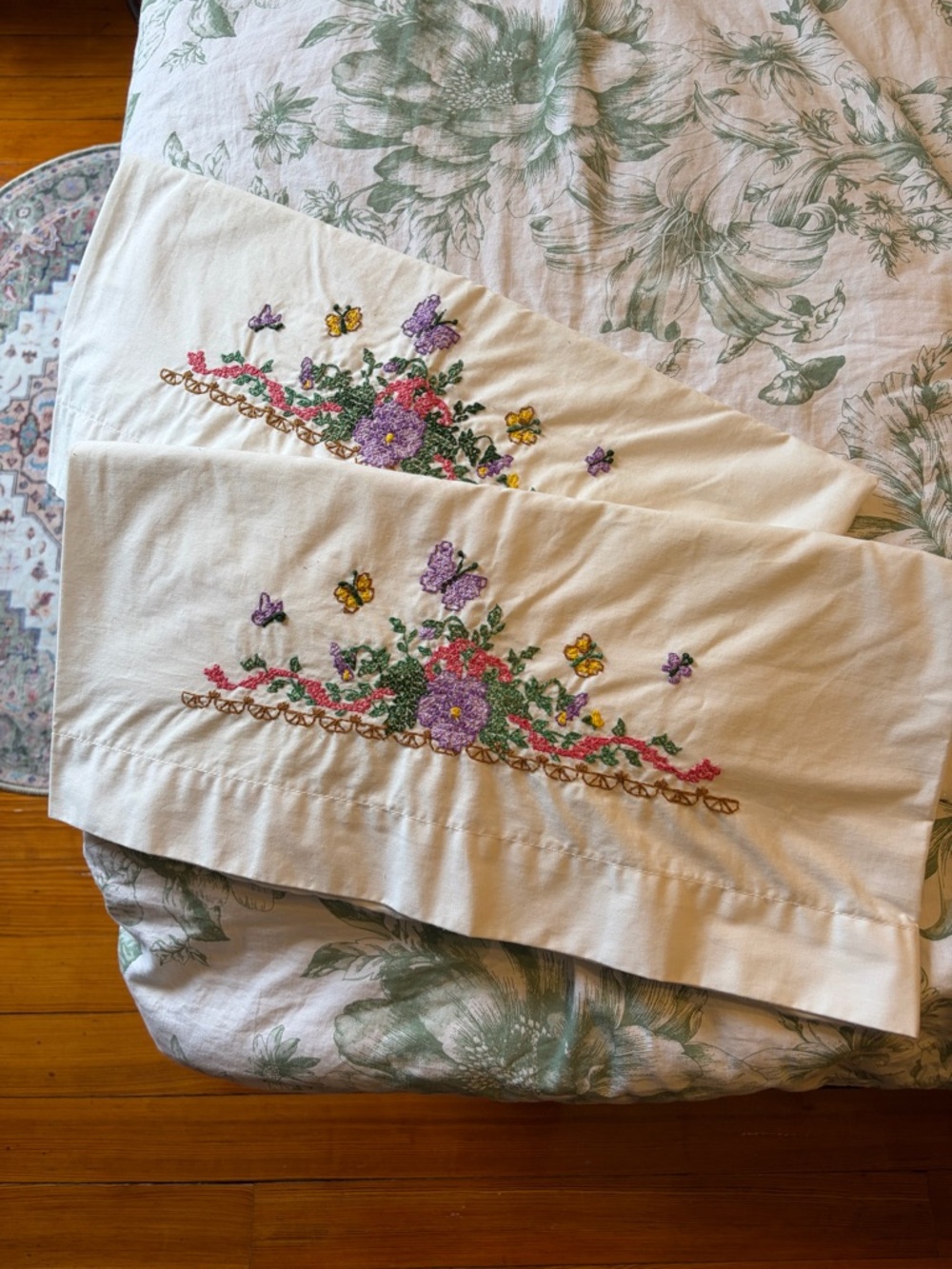 Vintage handsewen Cream Embroidered Floral & Butterfly Pillowcase Pair